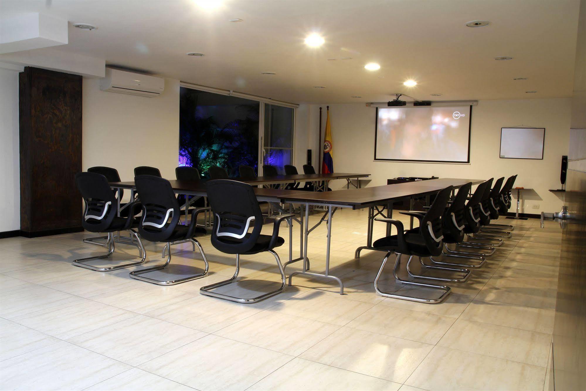 Aqua Granada Hotel Cali Εξωτερικό φωτογραφία